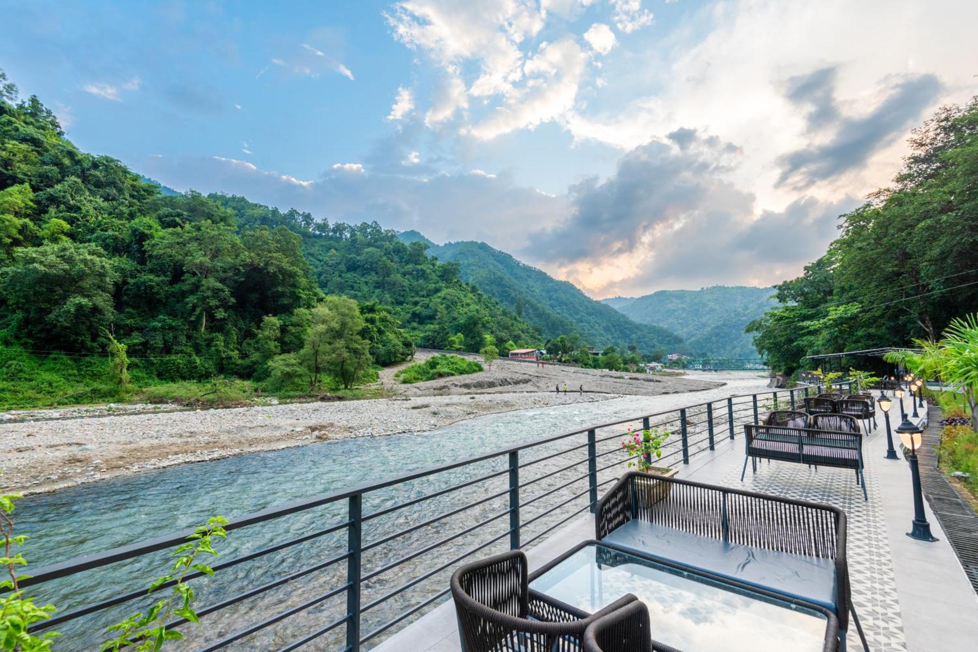 Dls Divine River Resort And Spa, Rishīkesh Buitenkant foto