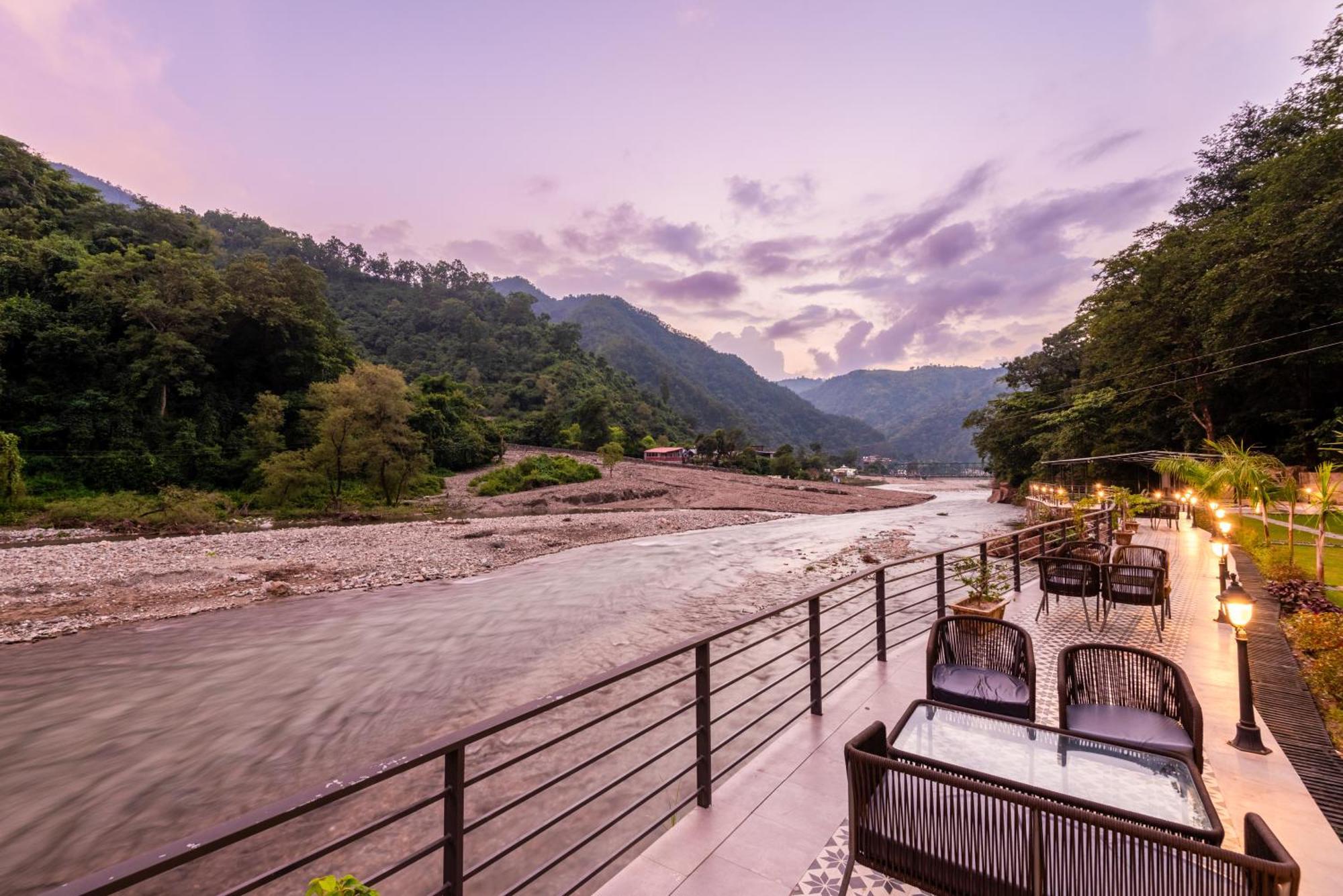 Dls Divine River Resort And Spa, Rishīkesh Buitenkant foto