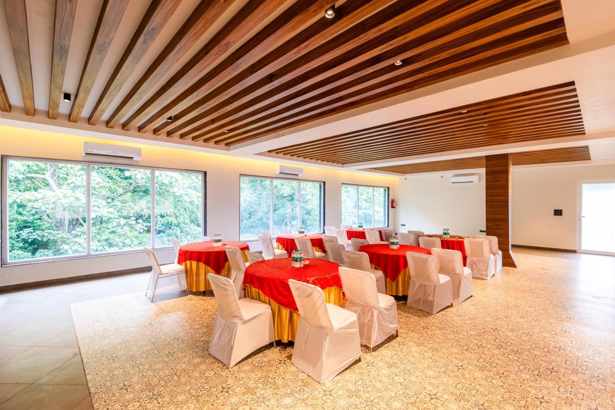 Dls Divine River Resort And Spa, Rishīkesh Buitenkant foto