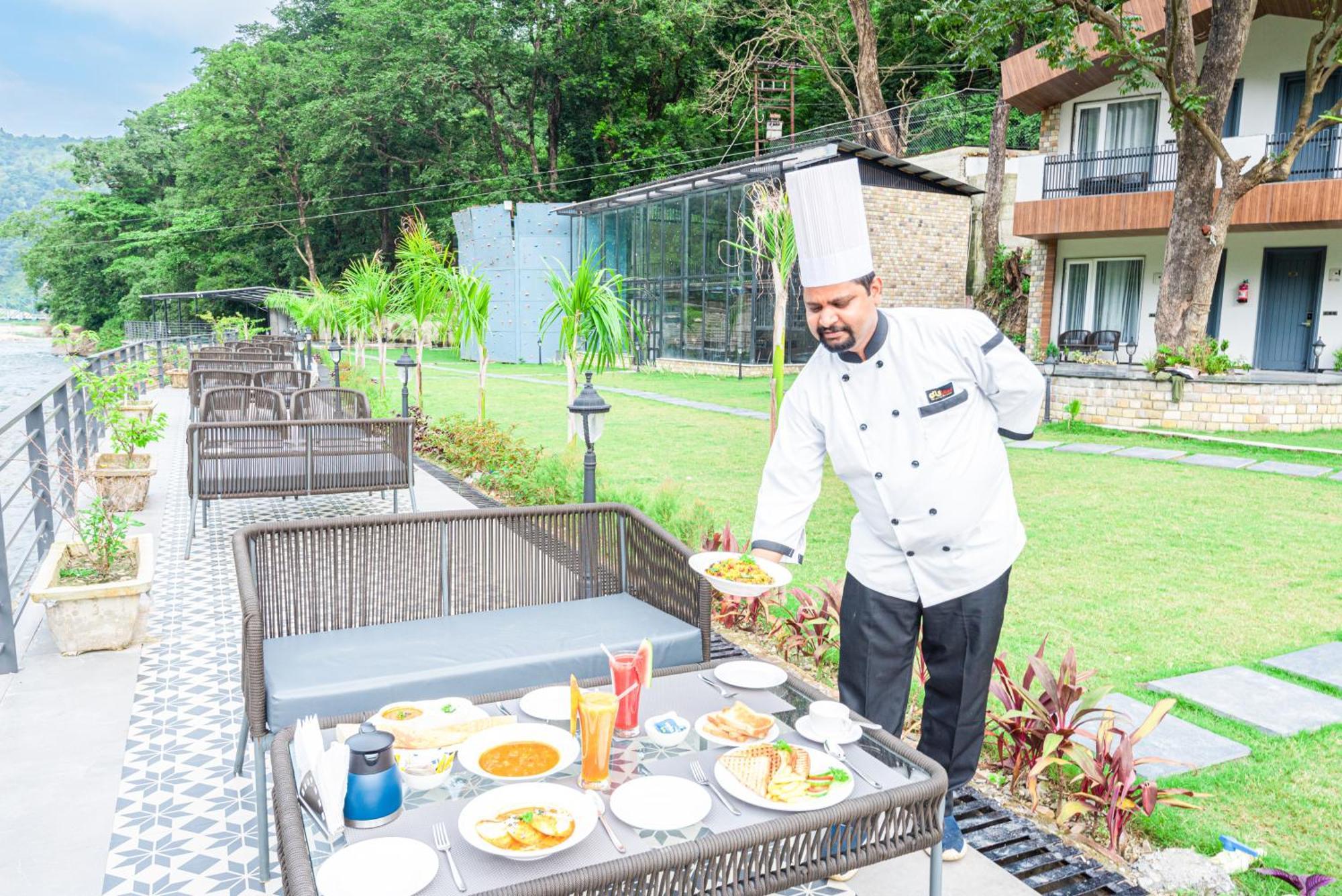 Dls Divine River Resort And Spa, Rishīkesh Buitenkant foto