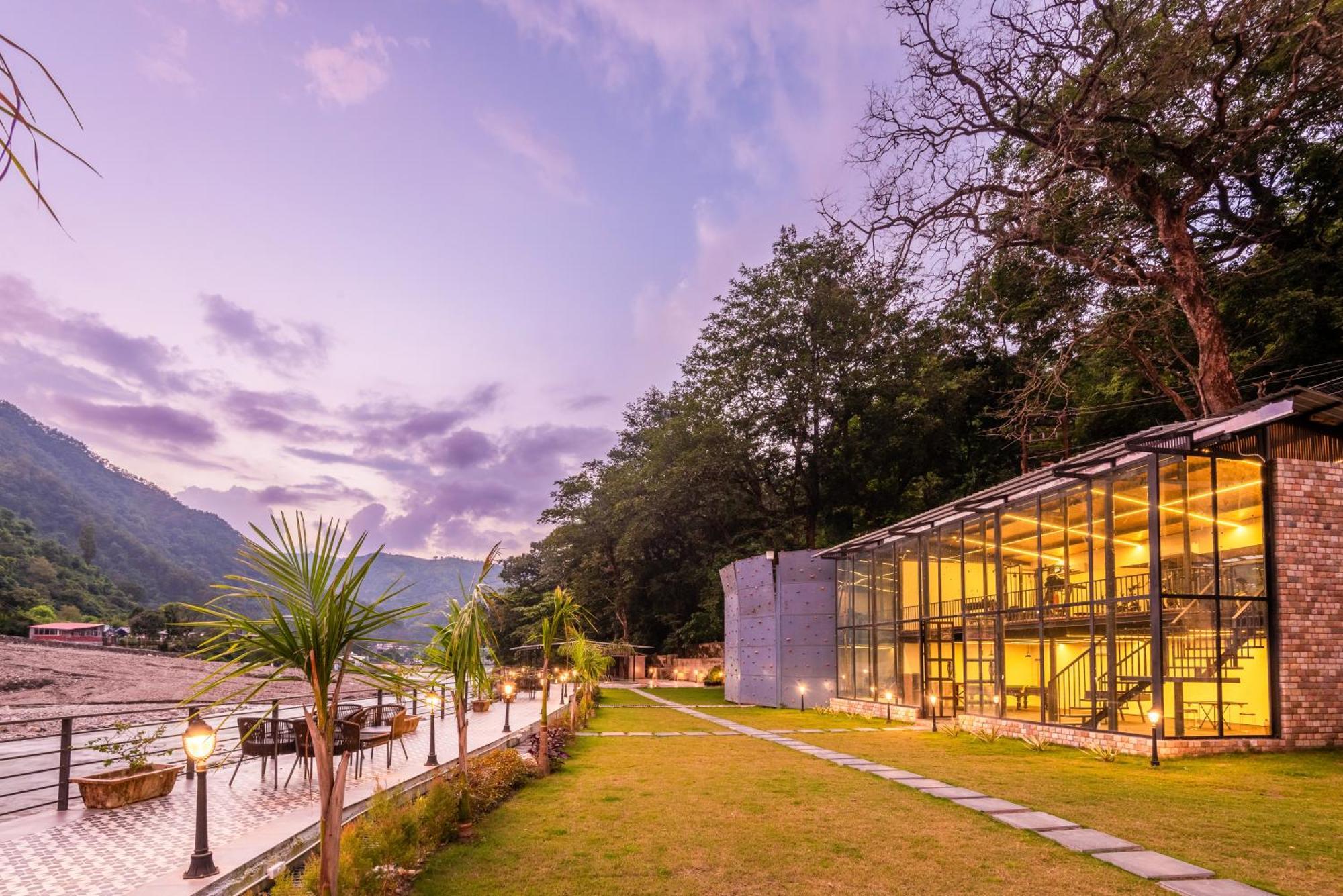 Dls Divine River Resort And Spa, Rishīkesh Buitenkant foto