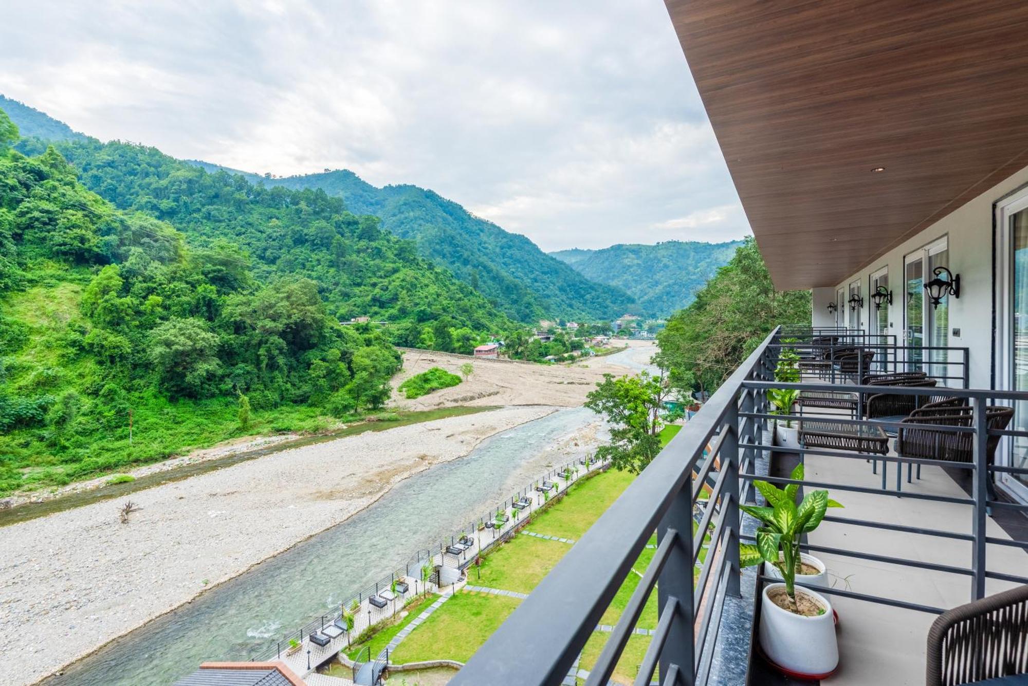 Dls Divine River Resort And Spa, Rishīkesh Buitenkant foto