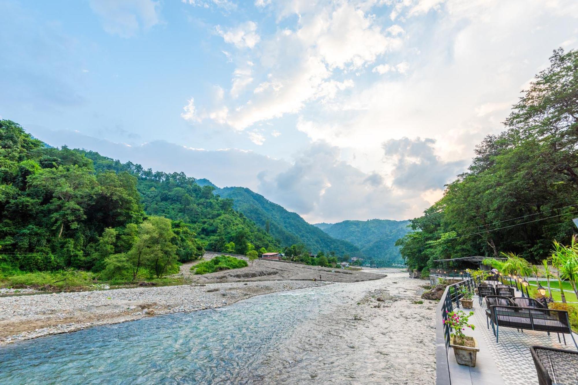 Dls Divine River Resort And Spa, Rishīkesh Buitenkant foto