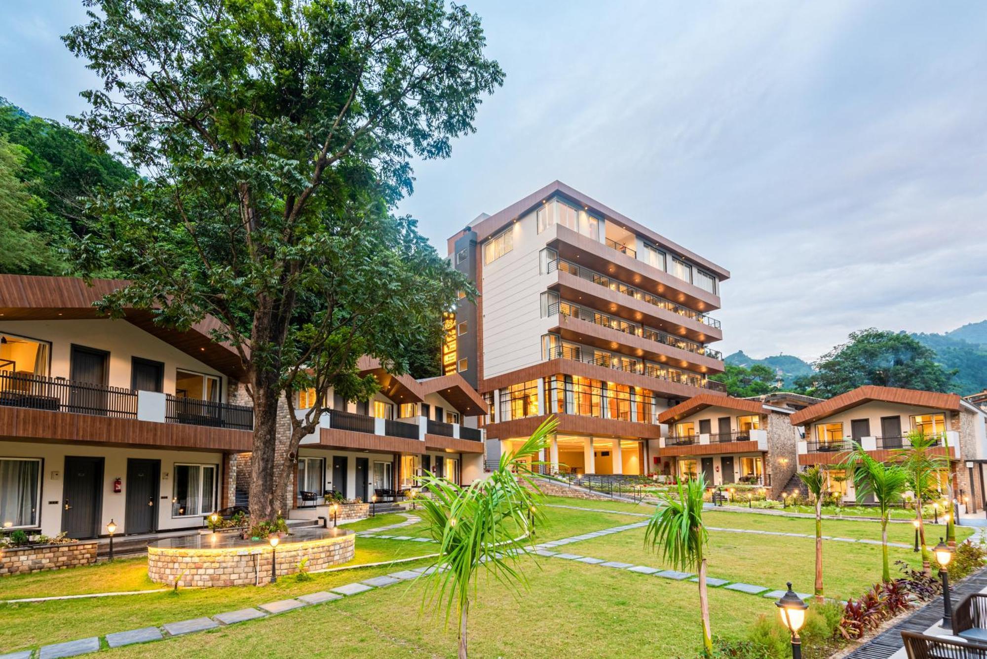 Dls Divine River Resort And Spa, Rishīkesh Buitenkant foto