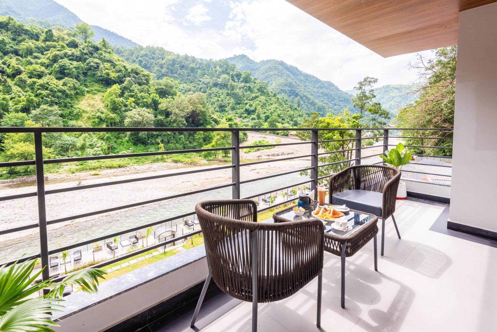 Dls Divine River Resort And Spa, Rishīkesh Buitenkant foto
